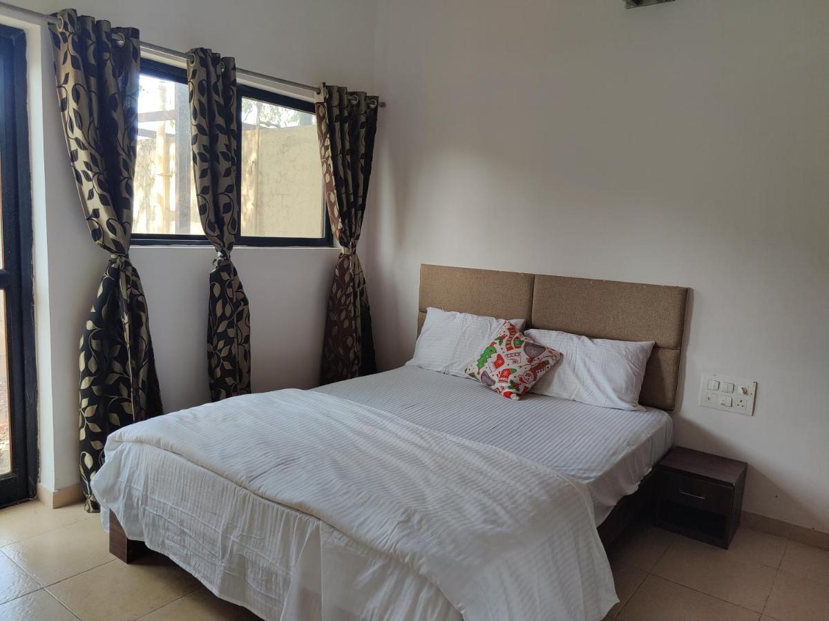 Jenjon - One Bhk Premium With Optional Swimming Pool *